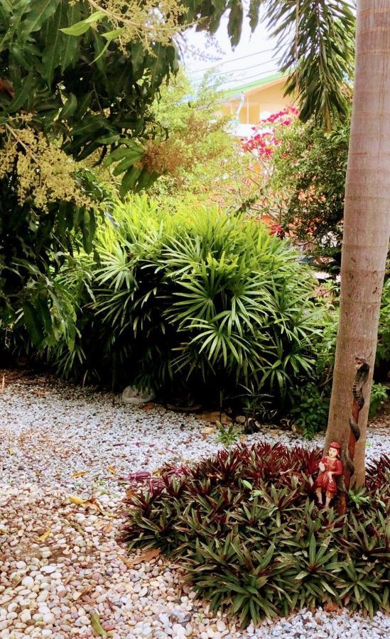 Daisy'S 2 Bedroom Family Home For Up To 5 Guests With Garden & Bbq Koh Samet Exterior photo