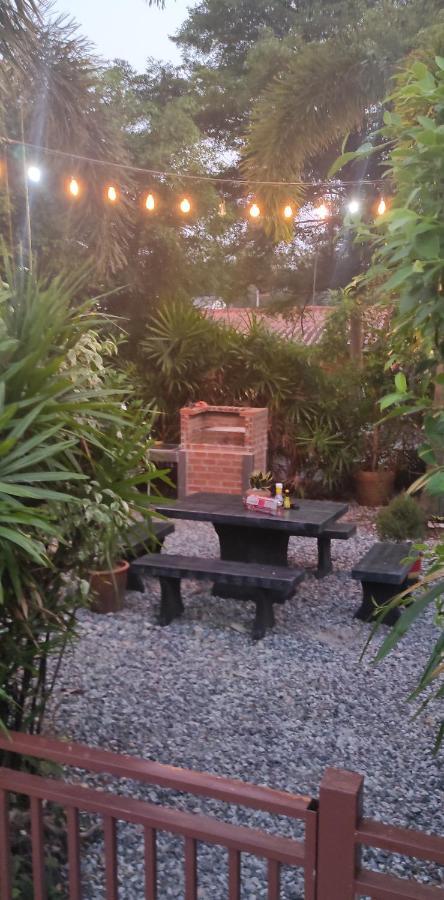Daisy'S 2 Bedroom Family Home For Up To 5 Guests With Garden & Bbq Koh Samet Exterior photo