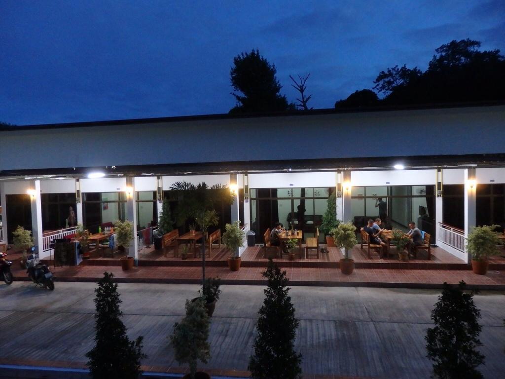 Daisy'S 2 Bedroom Family Home For Up To 5 Guests With Garden & Bbq Koh Samet Exterior photo