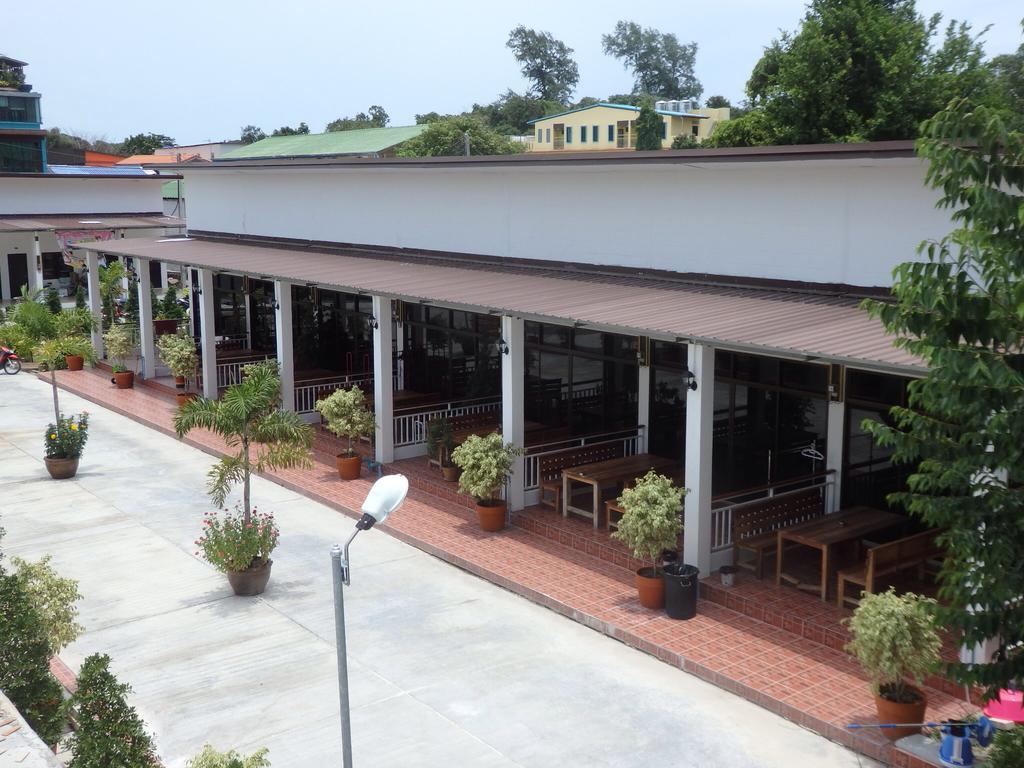 Daisy'S 2 Bedroom Family Home For Up To 5 Guests With Garden & Bbq Koh Samet Room photo